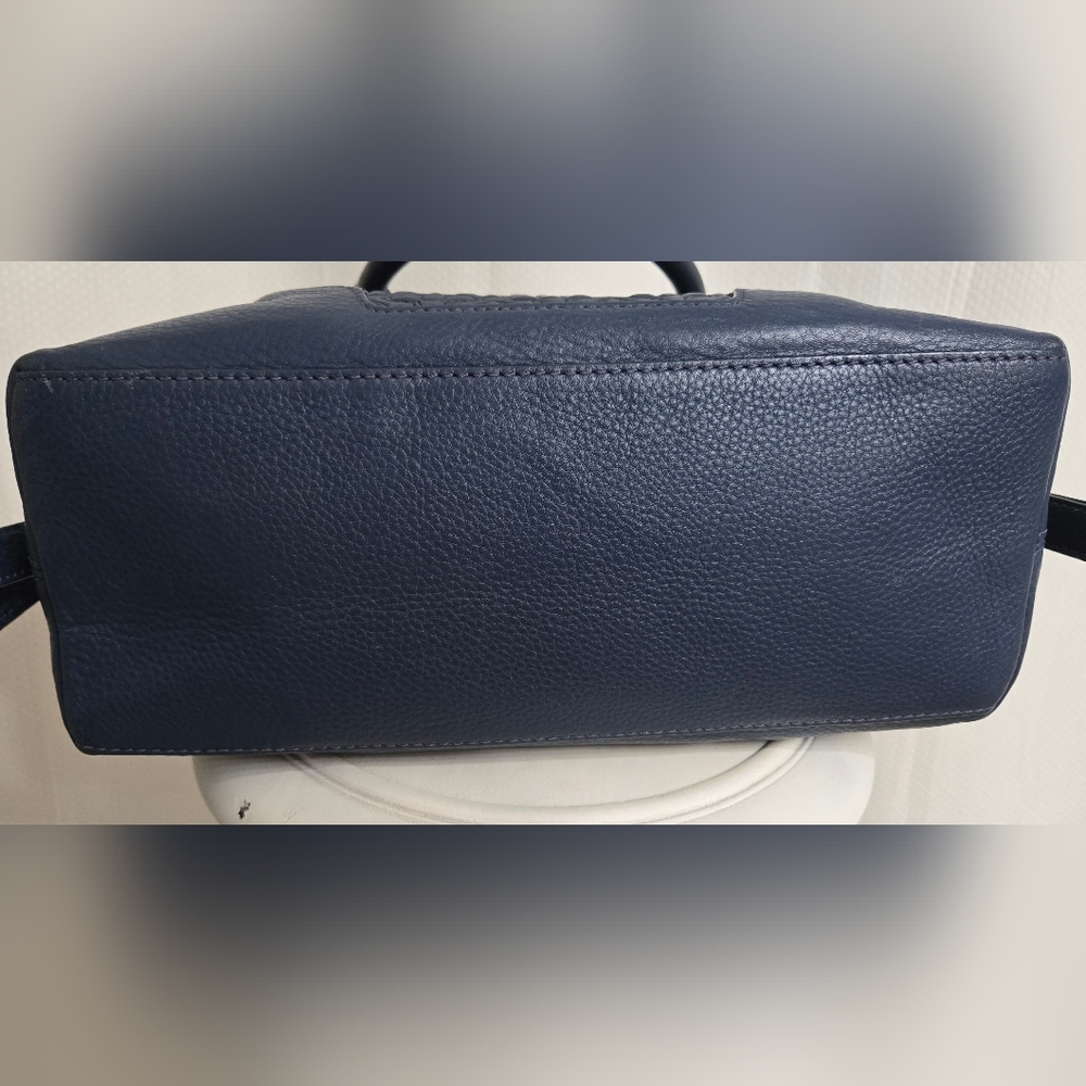 EUC Tory Burch Bryant Satchel Quilted Leather Bag in Navy - Picture 8 of 12